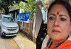 কলকাতার ফুটপাতে বেআইনিভাবে পার্ক করা গাড়ি ও পরিদর্শনে নগরোন্নয়নমন্ত্রী