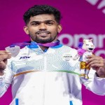 গ্লাসগো কমনওয়েলথ গেমসে ৬৫ কেজি ভারোত্তোলনে রুপোর পদক জয়ের পর ভারতীয় ভারোত্তোলক রাজা মুথুপান্ডি